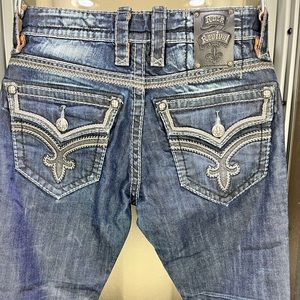 Like new Rock Revival 30x32 strait